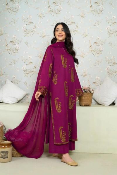 AMBER EMBROIDERED royal lifestyle collections