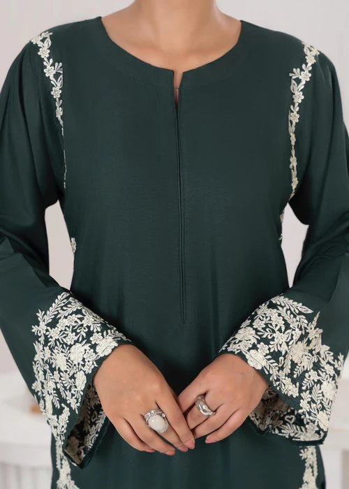 Royal Green Margarita Embroidered 2pcs Royal Lifestyle Collections