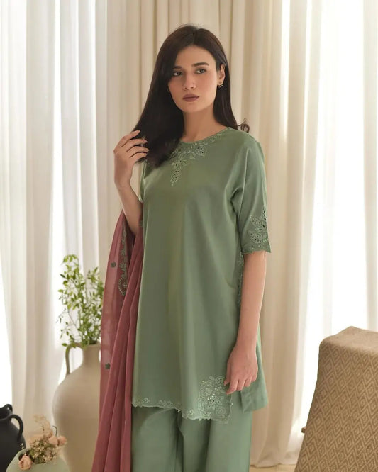 AIRA LAWN 3PC royal lifestyle collections