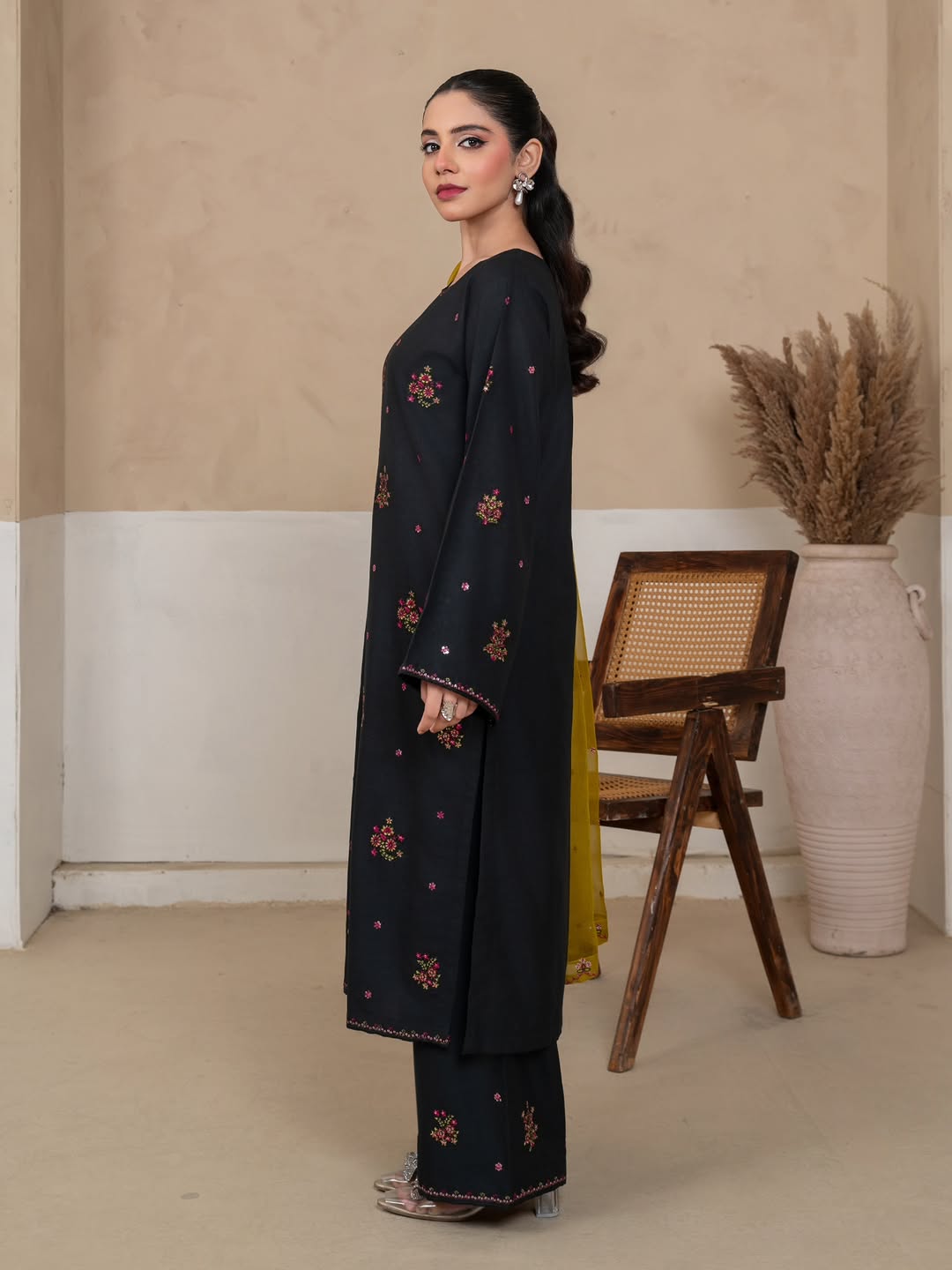 Royal Olive Embroidered 3pcs Royal Lifestyle Collections